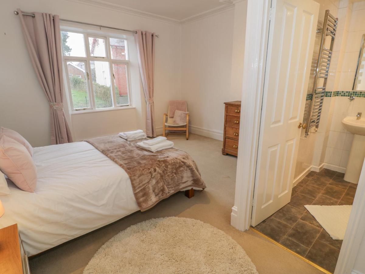 Preswylfa Villa Caernarfon Buitenkant foto